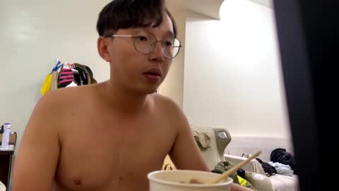 faint45508542 online show from January 4, 1:10 pm