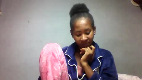 faiqua95 online show from April 21, 1:42 am