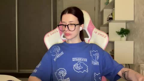 Bloom  online show from March 1, 6:01 pm