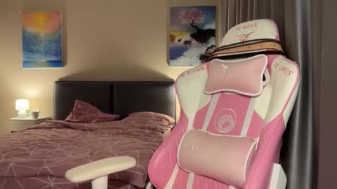 Snapshot of fairy_bloomix chatting on September 23, 6:36 pm Bloom  online show from September 23, 6:36 pm