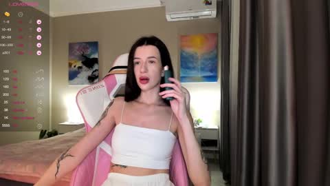 Snapshot of fairy_bloomix chatting on January 8, 5:48 pm Bloom  online show from January 8, 5:48 pm