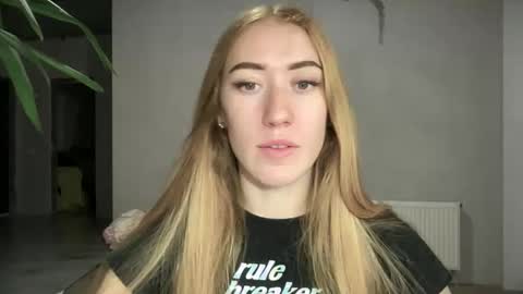 fairy_face online show from October 22, 10:33 pm