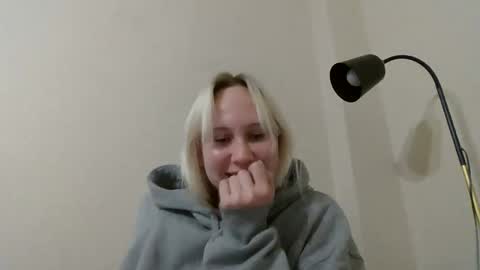 Snapshot of fairyfeller_ chatting on September 30, 4:17 pm fairyfeller_ online show from September 30, 4:17 pm