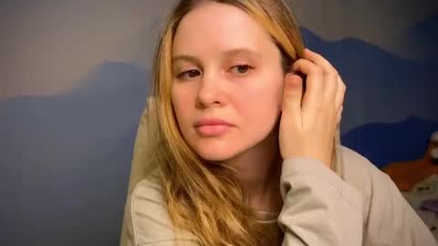 Ilona online show from September 10, 5:03 pm