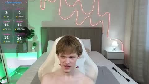 Fakeangel online show from November 12, 4:37 am