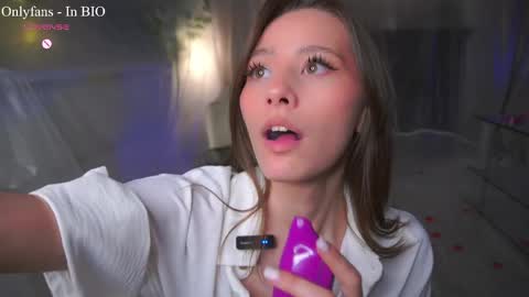 Kaori online show from April 17, 9:50 pm