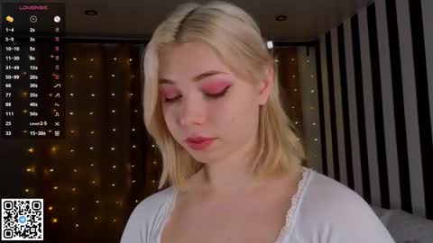 Emilia online show from December 5, 5:39 am