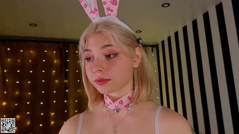 Emilia online show from November 26, 4:21 am