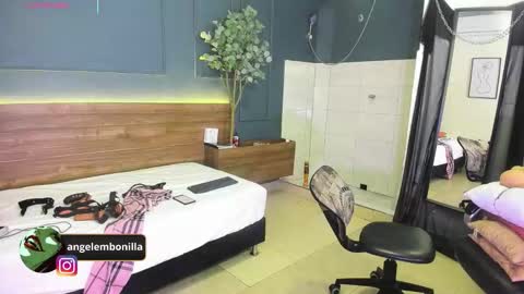 Megan    630  1330 -5 online show from February 18, 1:11 pm