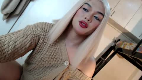 DANIELLA - DONT FORGET TO GIVE ME A THUMBSU UP online show from August 1, 4:36 am