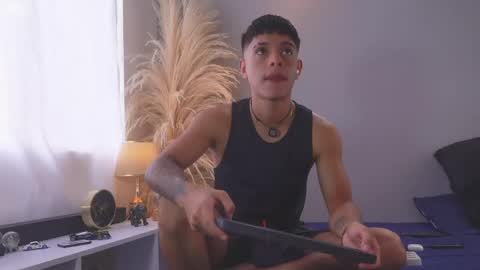 farid_jake_ online show from June 9, 3:44 pm