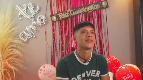 farid_jake_ online show from May 24, 12:40 am
