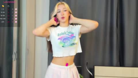 Mary online show from October 10, 3:29 pm