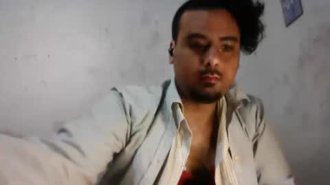 Faux Feitico online show from May 1, 9:53 pm