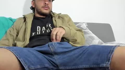 favid95 online show from March 12, 4:30 am