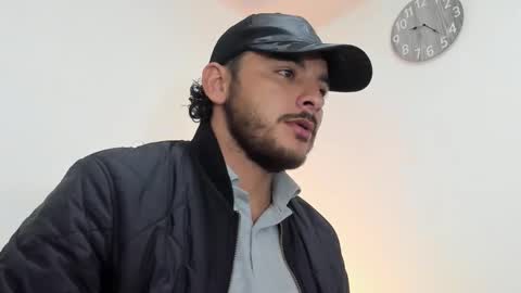 favid95 online show from January 9, 2:22 am