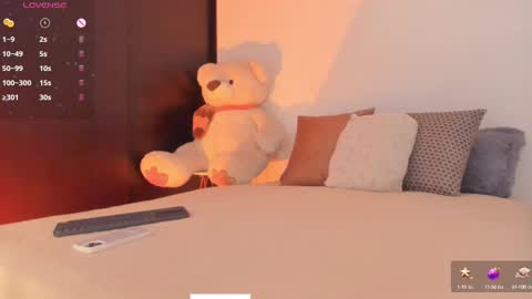 Snapshot of fay_miller2 chatting on February 14, 10:14 pm welcome to my world online show from February 14, 10:14 pm