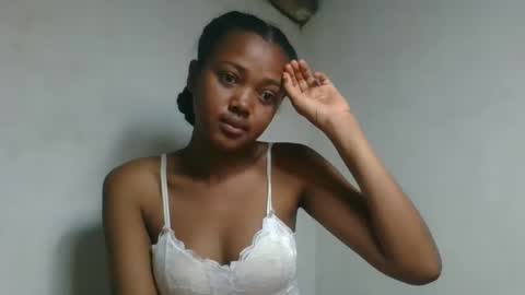 fayence09 online show from October 2, 2:21 am