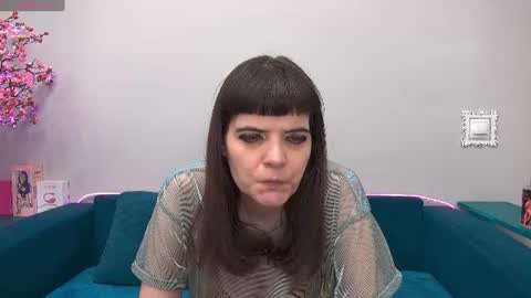 Laura online show from June 25, 5:12 am