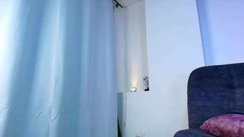 Snapshot of felicity_rendon01 chatting on September 25, 2:07 am felicity_rendon01 online show from September 25, 2:07 am