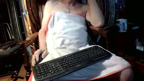 hungnsexy  online show from February 19, 7:37 pm