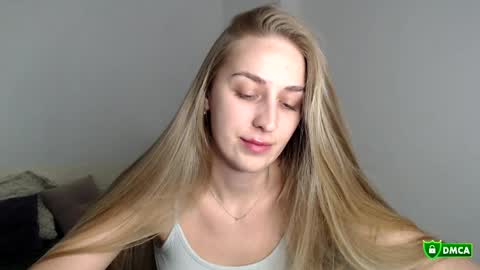 Femke online show from April 18, 8:31 pm