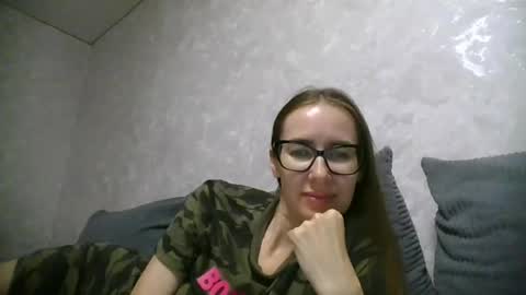 feraliss online show from July 27, 9:01 pm
