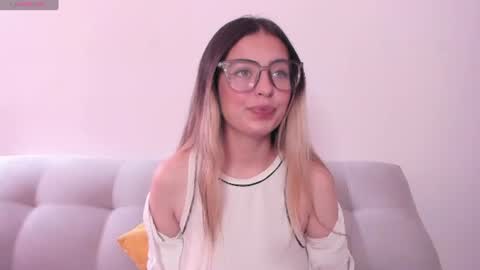 fernanda  online show from June 15, 2:31 pm