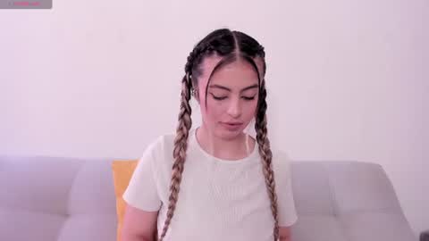 fernanda  online show from June 12, 3:11 pm
