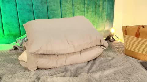 fernanda online show from March 16, 5:44 am