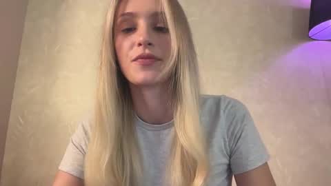 Lisa online show from October 1, 12:04 pm