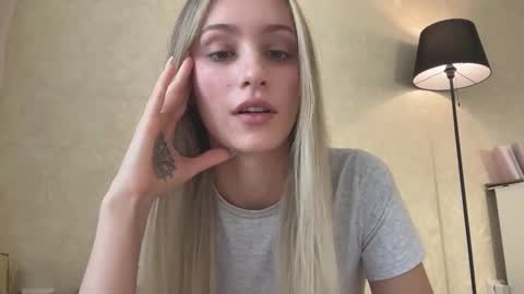 Lisa online show from October 4, 8:23 am