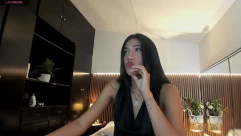 Freyja  online show from September 18, 8:35 pm