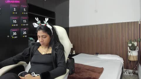 Freyja  online show from December 2, 5:33 pm