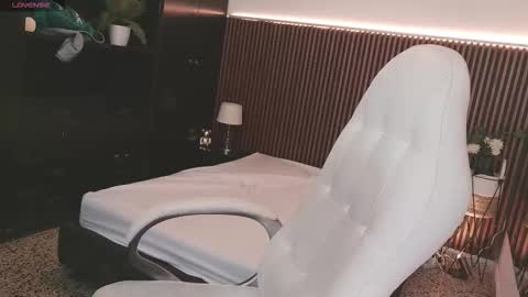 Freyja  online show from March 10, 4:11 pm