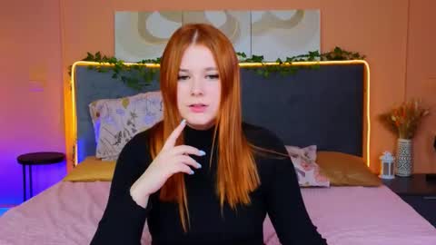 Snapshot of fiery_foxy chatting on October 9, 4:51 am Mabel online show from October 9, 4:51 am