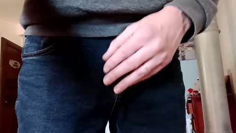 fifi010203 online show from January 12, 9:40 am