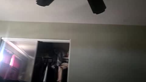 fightusfire32 online show from February 10, 8:34 pm