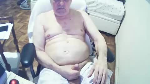 Snapshot of filhober chatting on March 11, 2:53 am filhober online show from March 11, 2:53 am