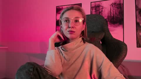 cap and Lana  online show from February 28, 9:04 am