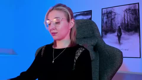 cap and Lana  online show from March 6, 2:41 am