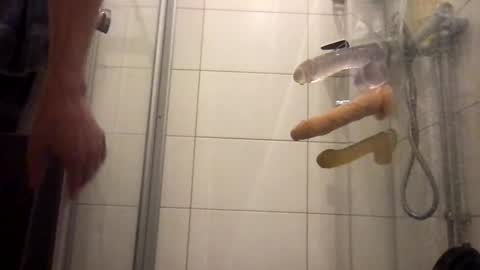 fillmeup07 online show from April 22, 12:12 pm