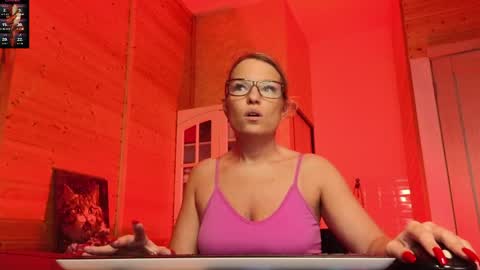 Lady online show from April 8, 4:10 pm