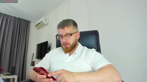 FindomGuyXXX online show from March 30, 3:34 pm