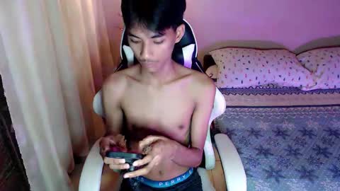 fineboii_rey18 online show from December 14, 1:06 pm