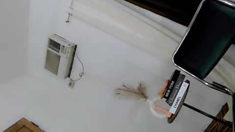 Jasmine online show from November 30, 1:01 am