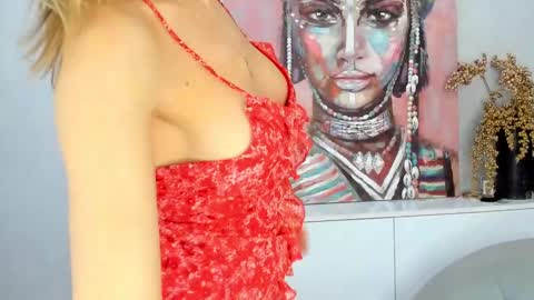 Snapshot of finestchantilly chatting on February 28, 6:41 pm FinestChantilly online show from February 28, 6:41 pm