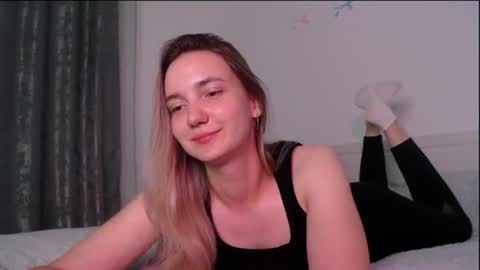 fireflies_fly_ online show from July 24, 8:17 pm