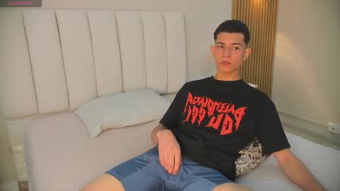 Nicolas online show from October 18, 3:38 pm