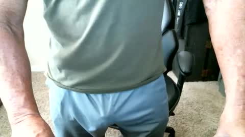 fitguy40 online show from October 26, 7:02 pm